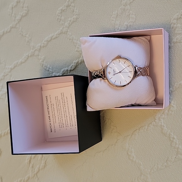 Kate Spade rose watch - Picture 2 of 4